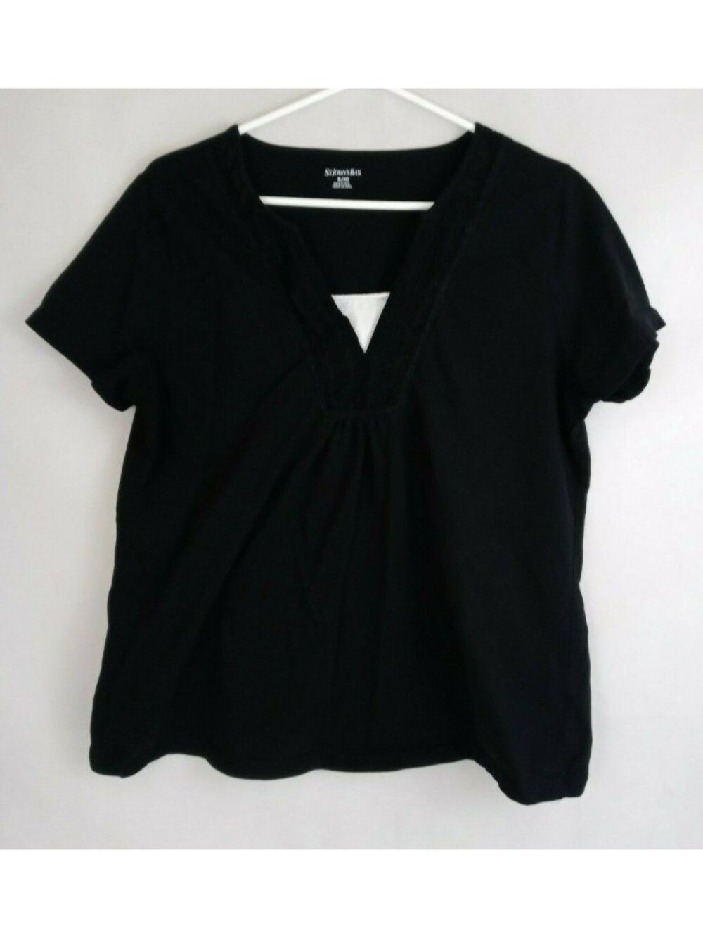 St John's Bay Black Short Sleeve Shirt With Beautiful Neckline Design Size XL